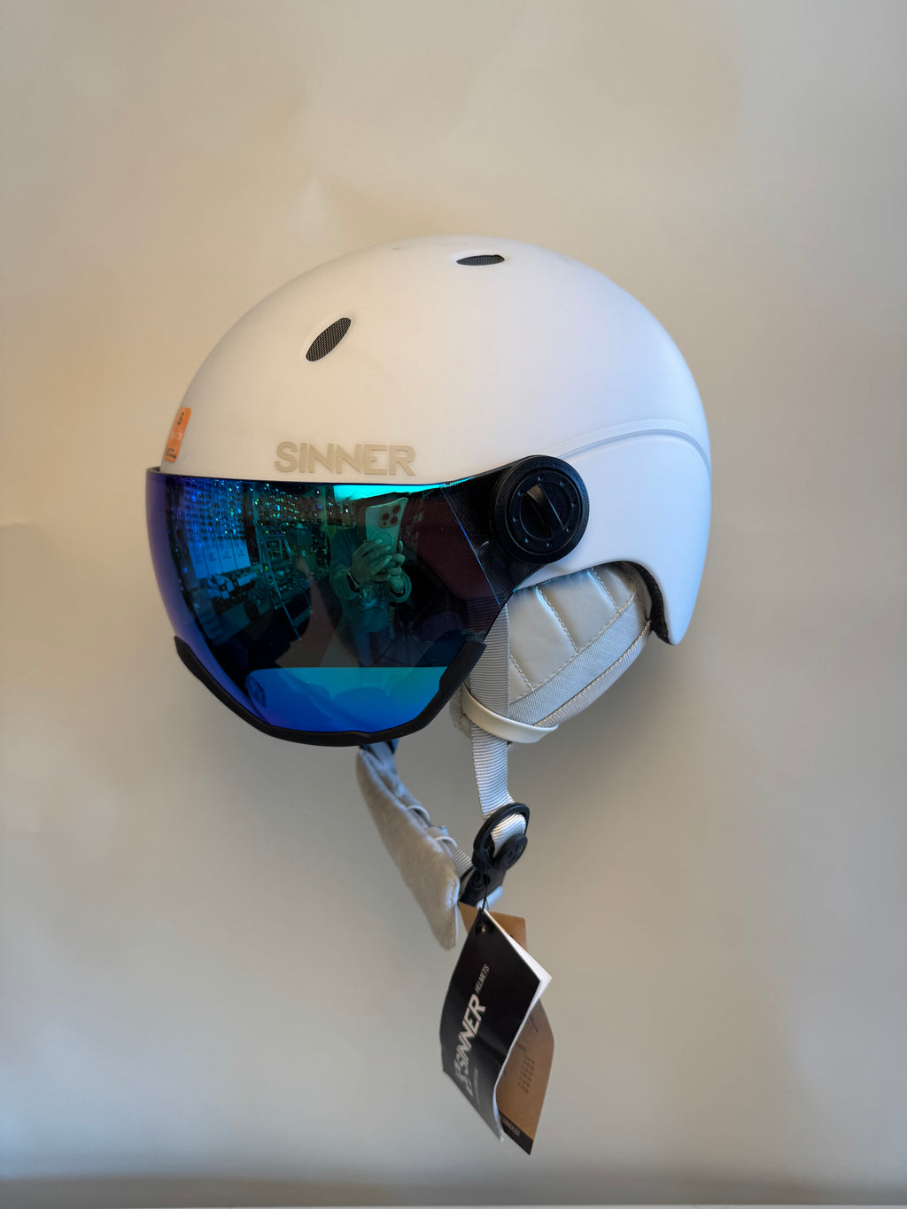 Kask narciarski SINNER Titan Visor Matte White